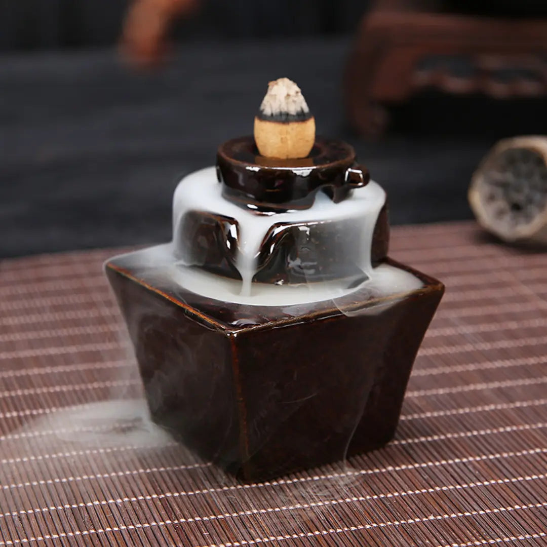 Incensario, incensario cascata, incensario ceramica, incensario cerâmica preta, incensario natural, incensario cubo
